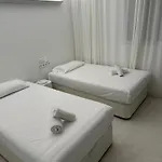 Beachfront, First Line, 2-bdr,2-bath, Swiming Pool Appartamento *