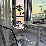 Appartamento Beachfront, First Line, 2-bdr,2-bath, Swiming Pool