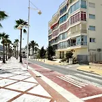 Beachfront, First Line, 2-bdr,2-bath, Swiming Pool Appartamento *