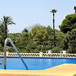 Beachfront, First Line, 2-bdr,2-bath, Swiming Pool Appartamento