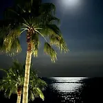 Beachfront, First Line, 2-bdr,2-bath, Swiming Pool *