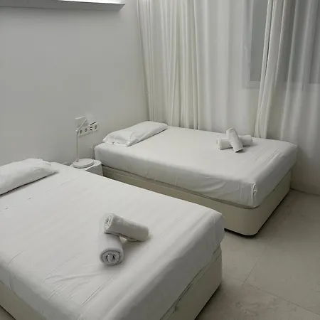 Beachfront, First Line, 2-bdr,2-bath, Swiming Pool דירה *