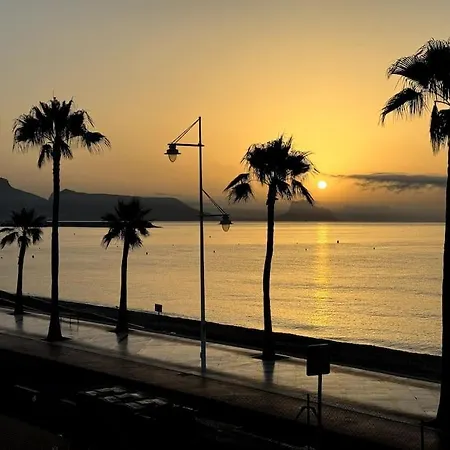 Beachfront, First Line, 2-bdr,2-bath, Swiming Pool דירה