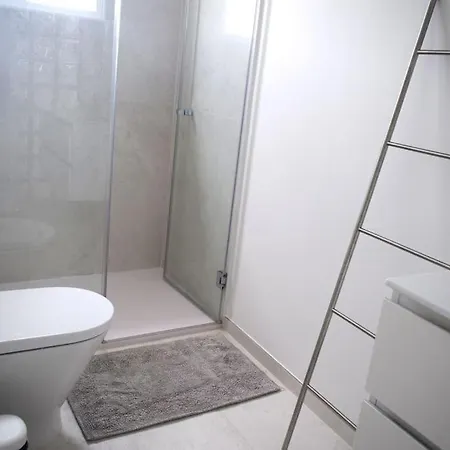 Beachfront, First Line, 2-bdr,2-bath, Swiming Pool * אלביר