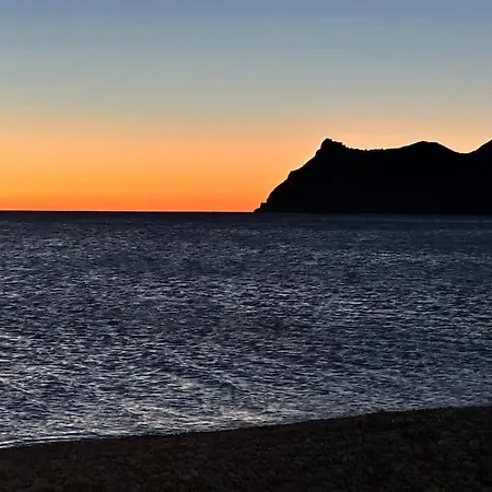 Beachfront, First Line, 2-bdr,2-bath, Swiming Pool * אלביר