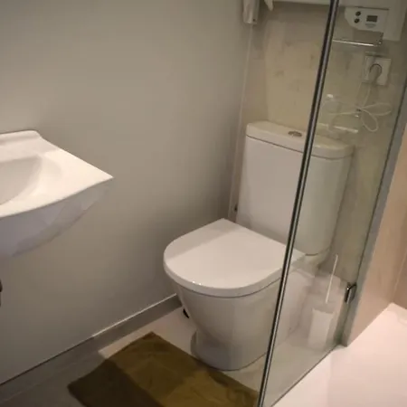 Beachfront, First Line, 2-bdr,2-bath, Swiming Pool דירה *