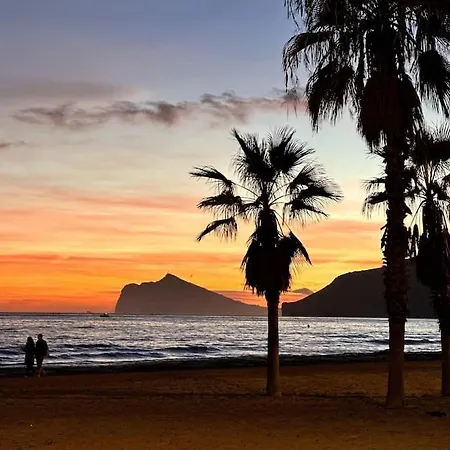 דירה Beachfront, First Line, 2-bdr,2-bath, Swiming Pool *