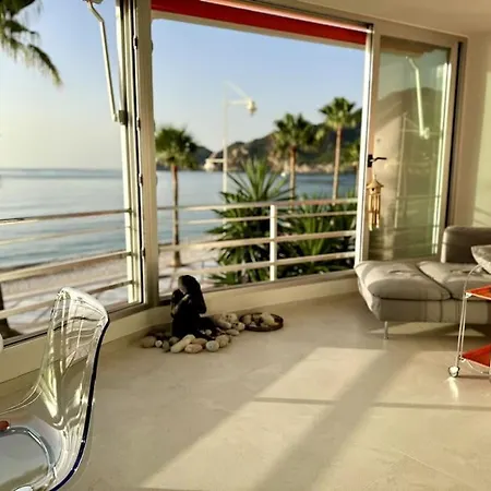 Beachfront, First Line, 2-bdr,2-bath, Swiming Pool דירה *