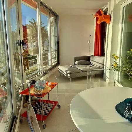 Beachfront, First Line, 2-bdr,2-bath, Swiming Pool *