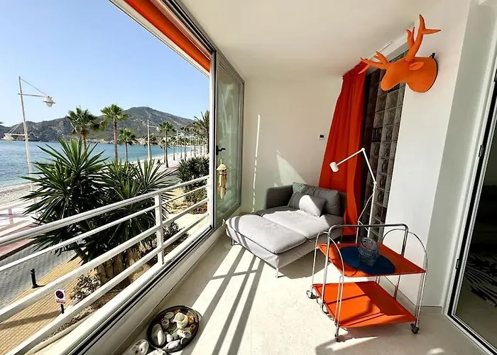 Beachfront, First Line, 2-bdr,2-bath, Swiming Pool 公寓