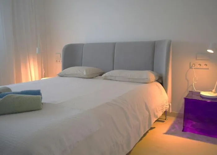 Beachfront, First Line, 2-bdr,2-bath, Swiming Pool * 阿尔比尔