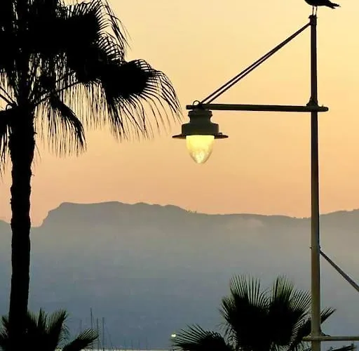 公寓 Beachfront, First Line, 2-bdr,2-bath, Swiming Pool *