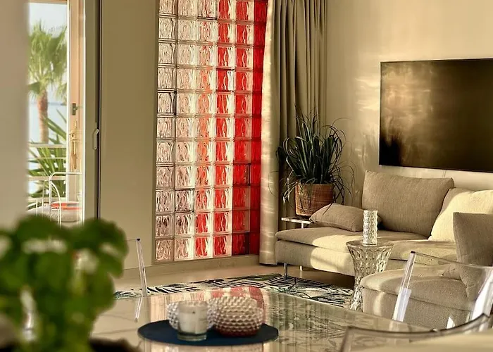 公寓 Beachfront, First Line, 2-bdr,2-bath, Swiming Pool 阿尔比尔