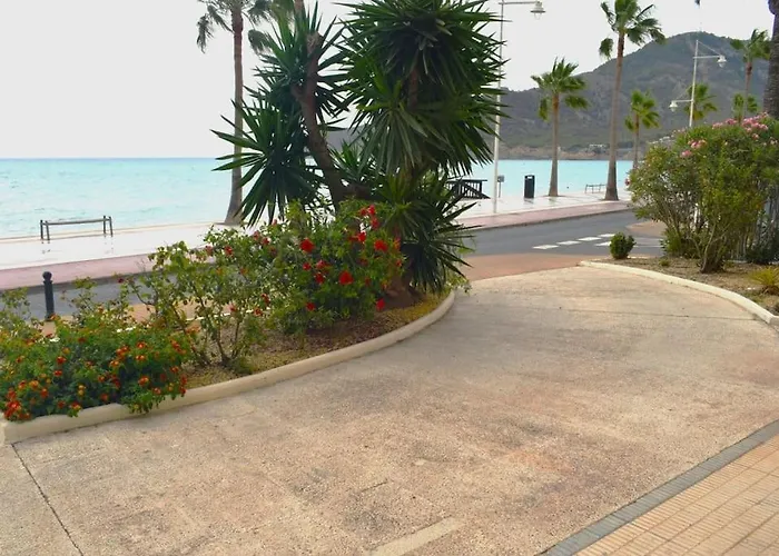 公寓 Beachfront, First Line, 2-bdr,2-bath, Swiming Pool