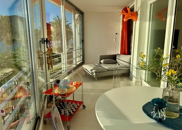 Beachfront, First Line, 2-bdr,2-bath, Swiming Pool *