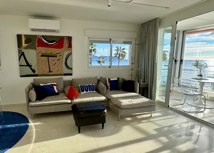 Beachfront, First Line, 2-bdr,2-bath, Swiming Pool *