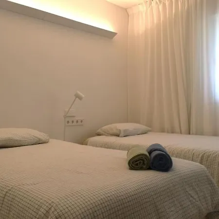 Beachfront, First Line, 2-bdr,2-bath, Swiming Pool Daire