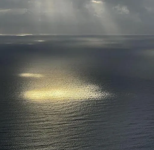 아파트 Beachfront, First Line, 2-bdr,2-bath, Swiming Pool 알비르