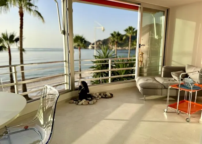 Beachfront, First Line, 2-bdr,2-bath, Swiming Pool 아파트 *