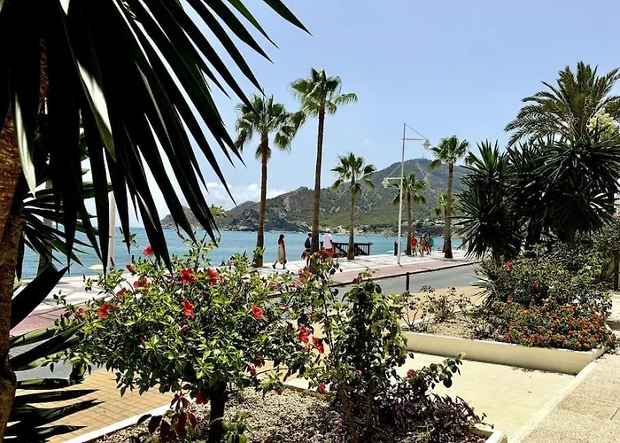 Beachfront, First Line, 2-bdr,2-bath, Swiming Pool 아파트 알비르